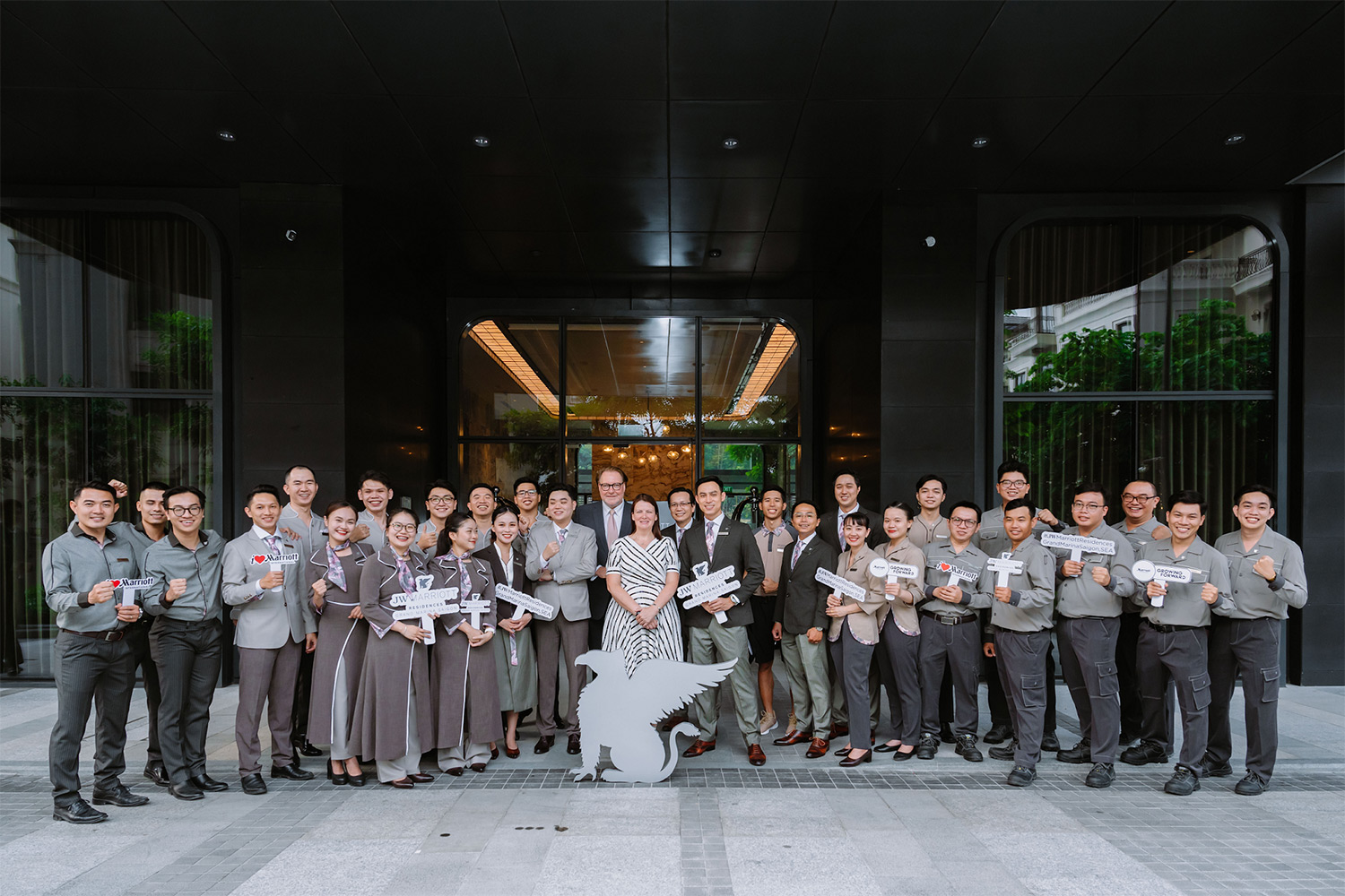 Đồng hành cùng cư dân là đội ngũ quản gia Marriott